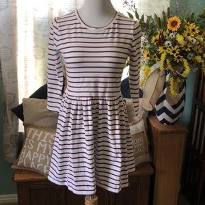 Skater dress white w maroon stripes 3/4 sleeves